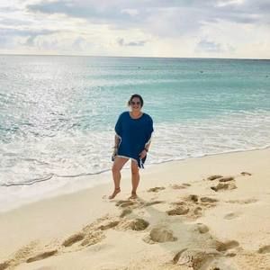 Meet your Posher, Eva